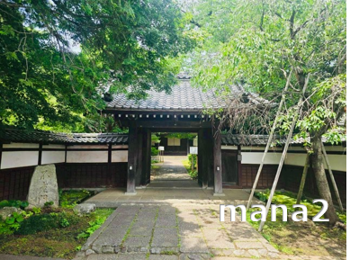三光院の山門
